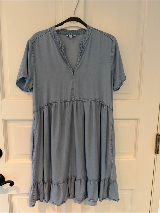 Lucky Brand Dresses & Skirts - Lucky Brand Light Blue Short Sleeve Tiered V-Neck Dress